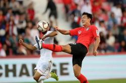 足球直播平台-关于香港豪勇队豪取三分，稳固排名前列的信息