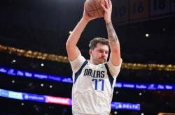 足球直播在线观看-篮球巨星在全球传递正能量与希望的简单介绍