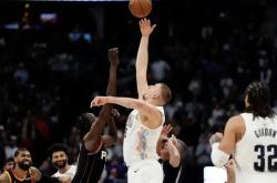 体育直播-掘金再败太阳，约基奇表现不尽如人意