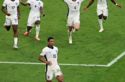 足球直播平台-欧洲足球舞台上一场精彩对决引爆热议