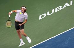 足球直播在线观看-世界网球队翻盘意大利网球队，西西帕斯打破历史纪录的简单介绍