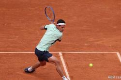 体育直播-爆冷！网球强队意外出局震惊全场的简单介绍