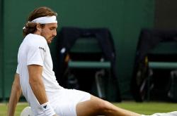 足球直播在线观看免费-ATP总决赛逆转温网，西西帕斯刷新纪录的简单介绍