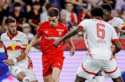 足球直播吧-阿贾克斯客场不敌巴塞罗那