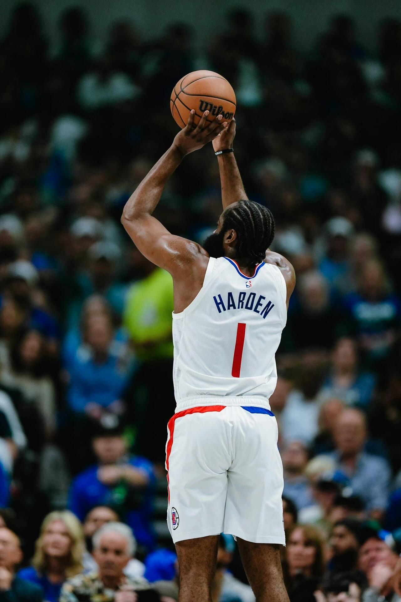 莱昂纳德三分火力全开