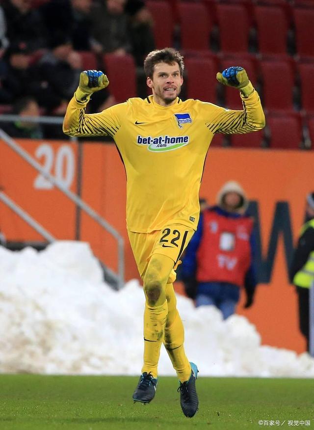 柏林赫塔惊险地战胜了对手 柏林赫塔惊险地战胜了对手