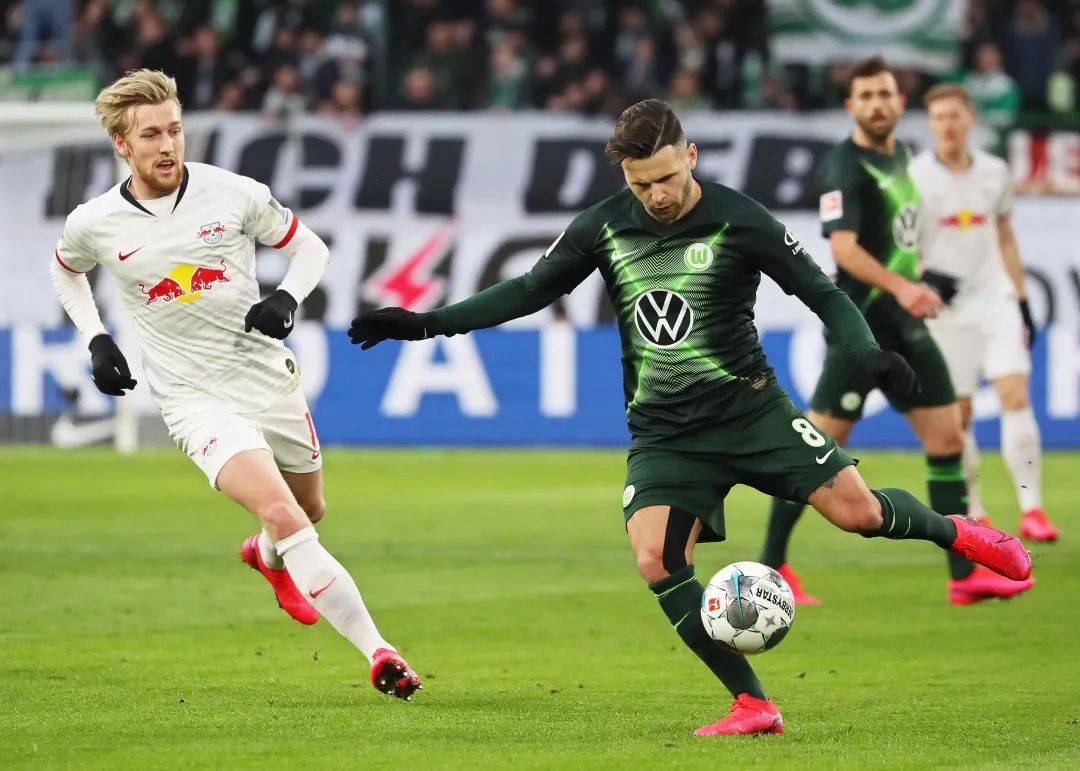 美因茨在客场逆转胜利,球队展现强大战斗力的简单介绍 美因茨在客场逆转胜利,球队展现强大战斗力的简单介绍