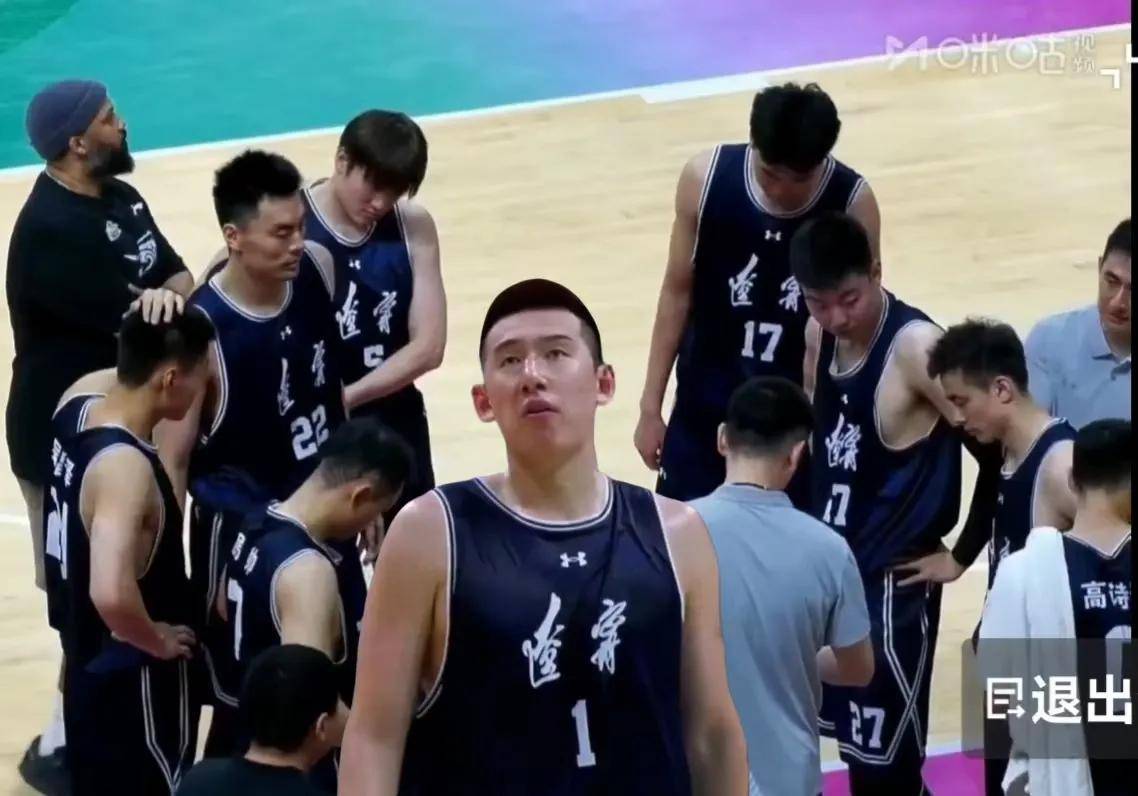 四川男篮在主场白送对手,失利结束 四川男篮在主场白送对手,失利结束