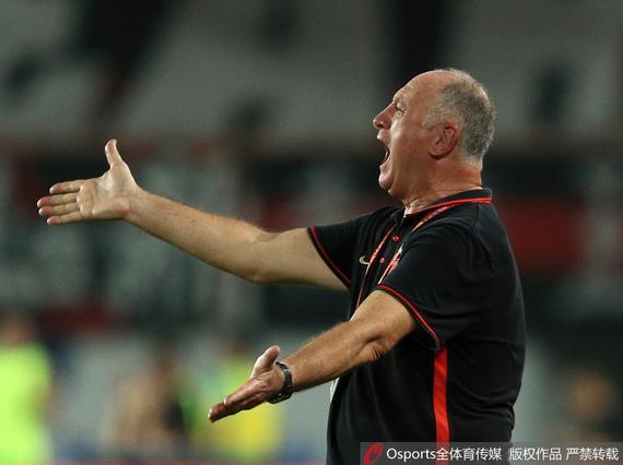 F1赛车赛事中恒大战胜对手成功宣布退役