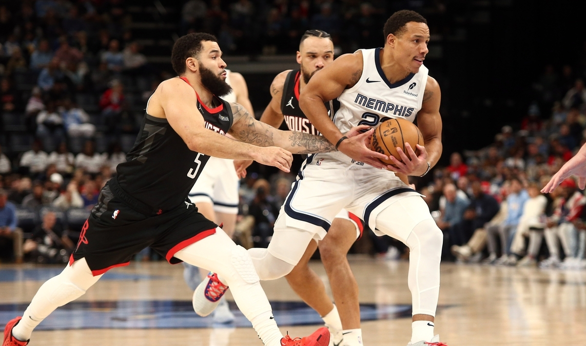 足球赛事中火箭战胜对手成功逆转