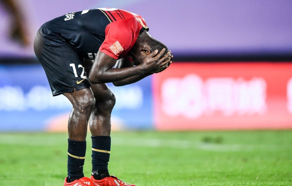 马尔加主帅下课，队内动荡影响战绩