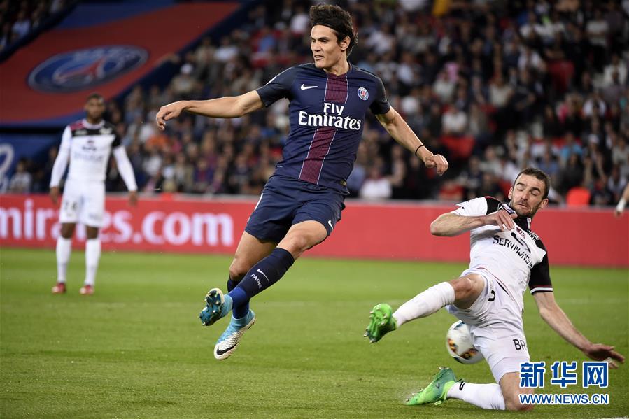 甘冈战胜斯特拉斯堡,豪取客场胜利 甘冈战胜斯特拉斯堡,豪取客场胜利