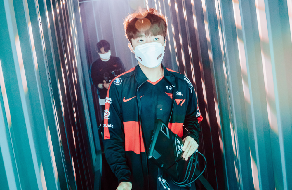 RNG爆冷T1，JackeyLove完成帽子戏法的简单介绍