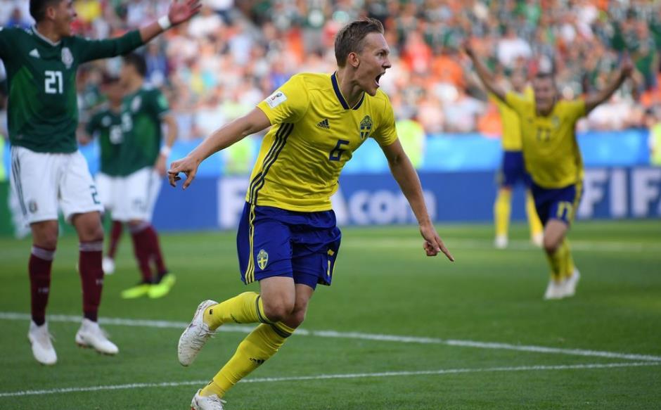 瑞典队完胜日本队,奥恰洛夫高光表现 瑞典队完胜日本队,奥恰洛夫高光表现